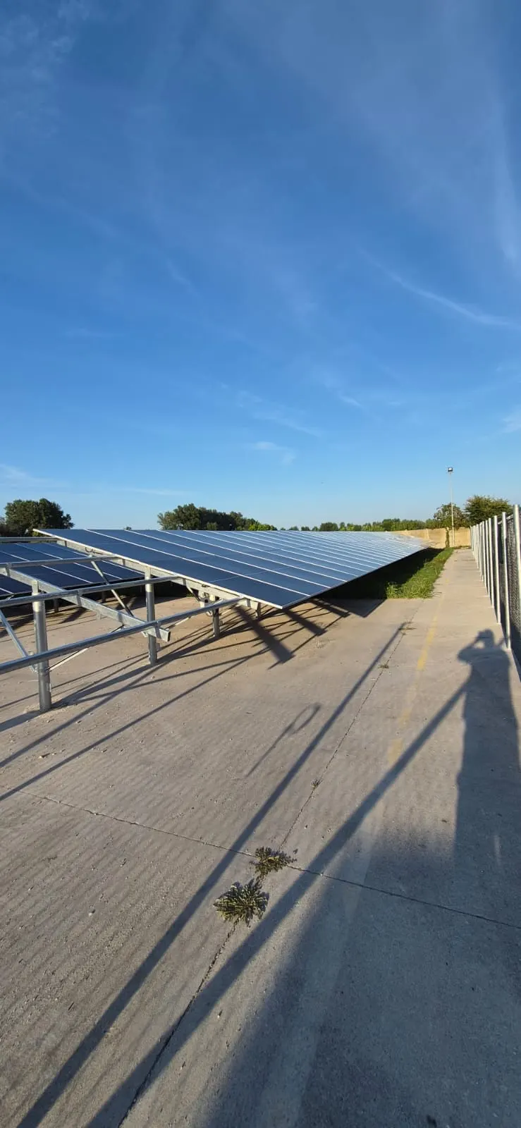 Parc fotovoltaic montat la sol de FLUKY